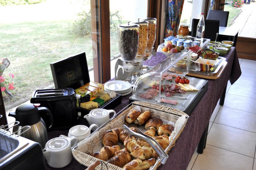 Hotel Restaurant Le Relais De Pouilly Dış mekan fotoğraf