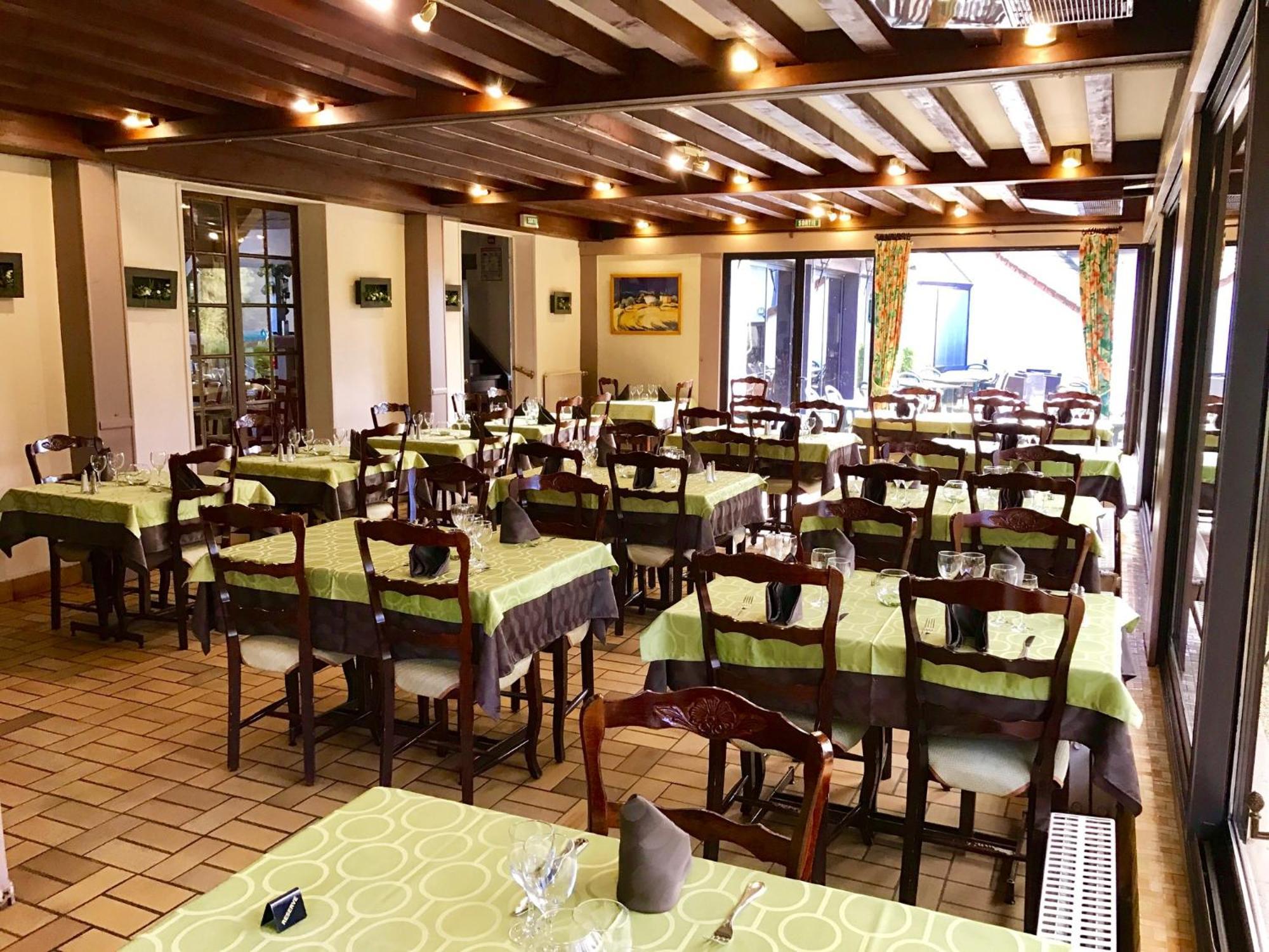 Hotel Restaurant Le Relais De Pouilly Dış mekan fotoğraf